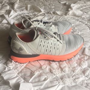 Under Armour running shoes - SpeedForm Europoa